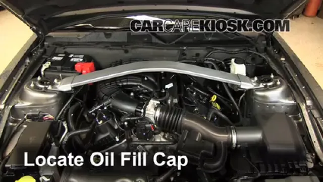 2013 Ford Mustang 3.7L V6 Convertible Aceite Agregar aceite
